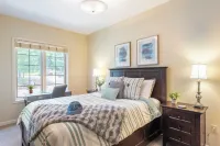 Highland Hideaway by Avantstay Group Poconos Retreat w/ Patio + Game Room