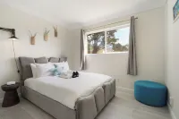 Mountain View 2BR Retreat with Private Deck