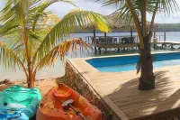 Tongan Beach Resort Hotels in 'Utungake