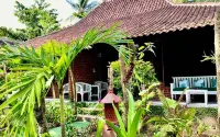 Ocean View Ujung Genteng Hotel di Ciracap