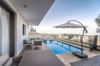 Luxury Garden Apartment Heated Pool - Swimmingpools