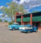 Canyon's Edge Route 66 Motel - Motels