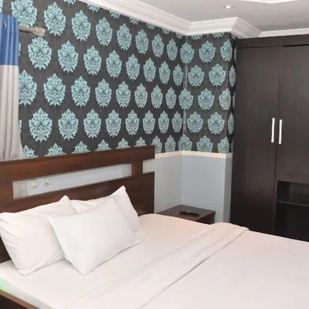 Mega Pavilion Suite and Apartment