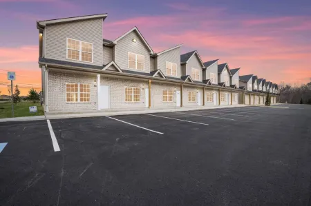 A Taste of Luxe *Upscale Condo*