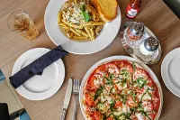 Holiday Inn & Suites SURREY EAST - CLOVERDALE by IHG