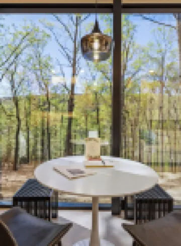 Mirror Villas - Modern Retreat with Private Hot Tubs and Mountain View