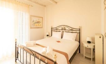 Verga Stone Haven - Seafront Waves' Embrace