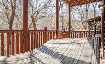 Bear Creek Way by AvantStay Hot Tub Game Room Air Hockey Near Dollywood Smoky Trails