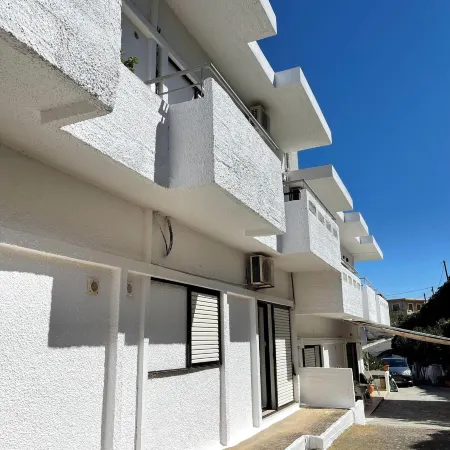 Aeolos Apartments
