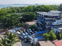 San Juan Hostel - parking
