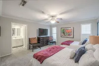 Right At Home-Midland Posh & Private with Billiards