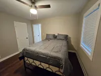 Charming 3-bedroom 2 bathroom house with WiFi, AC in marvelous Birmingham.. Hotels near Lawson State Community College