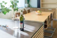 Venus Apartments - Parliament I - Homestays