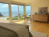 Tranquil Oceanfront Retreat with Breathtaking Views Hotels in Moss Beach