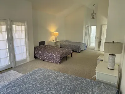 Large 6-bedroom house w/jacuzzi in lovely Monterey Park Hotels near 99 Ranch Market