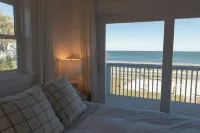 NEW! Sleeps 16 - Oceanfront Home- Flagler Beach - balcony