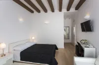 Rooms Klarisa Palace - Pensions