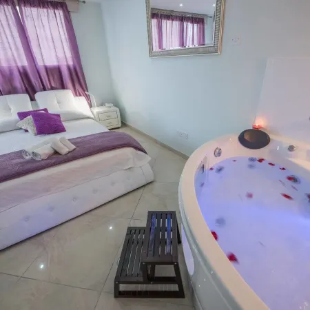 Mesogios House Suites