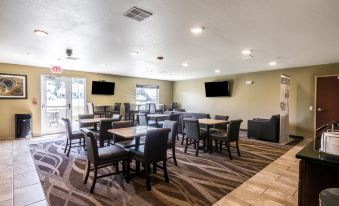 Cobblestone Inn & Suites - Barron