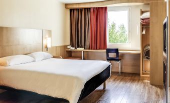 Ibis Salon-De-Provence Sud