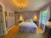 Green River Bridge Inn Hotels near Hogback Mountain Country Store