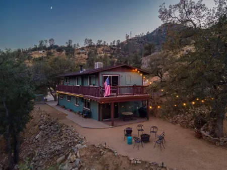 Never Mine Home Отели рядом с достопримечательностью «оз. Изабелла»