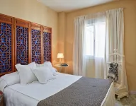 El Rico Rincón de Sanlúcar la Mayor (22km from Seville Center)