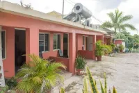 Footsteps to Beach, AC, Fast Wi-Fi, Hot Water Отели в г. 