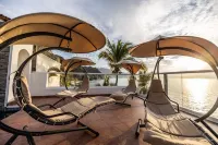 Puerto Vallarta amazing Beachfront Home, Chef included, heated infinite pool.