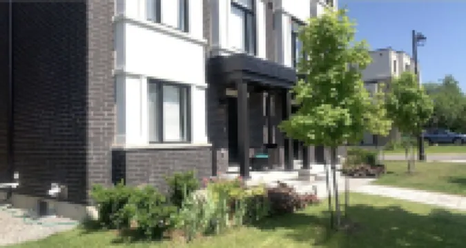 Luxury NEW in-law Suite with separate entrance (Sleeps 3)