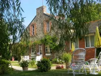 Seaside house in large enclosed garden in Binic