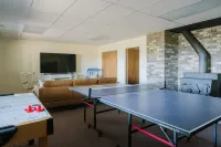 Cozy cabin minutes from downtown Midway, sleeps 17+