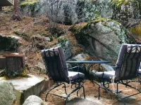 Winter Riverfront Cabin Near Estes Park – Cozy Fireplace, Mountain Views & Peace