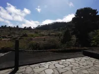 Little house with all the comforts in the middle of nature and near the town.