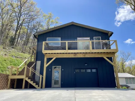 Mountain View House in Downtown Waynesville