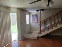 SUNSHINE FAMILY GETAWAY WITH POOL ON WEST MOUNTAIN VIEW.