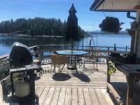 Unique and peaceful beach access getaway on Quadra Island. Outstanding view