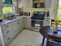 Sunny 2-Bedroom Retreat in Multi-Family Home