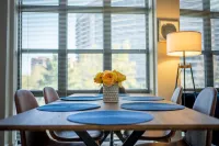 Posh Penthouse DC Getaway 2BR+Office Den Near Boeing Park/DC/Airport/Mall/Metro Hotel a 