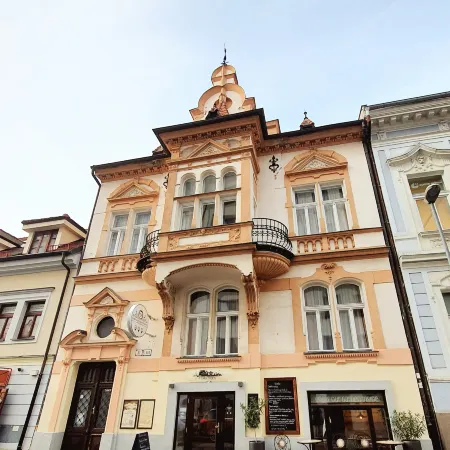 Downtown Bratislava B&B Отели рядом с достопримечательностью «район Братислава I»