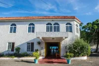 Chrisanns Hidden Cove Double Bed room max 3 guests, pool, beach 住宿飯店