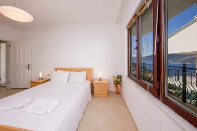 Villa with Private Pool and Sea Views