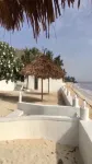 Elegant beach front apartment, pool, daily housekeeping, fast speed wi-fi