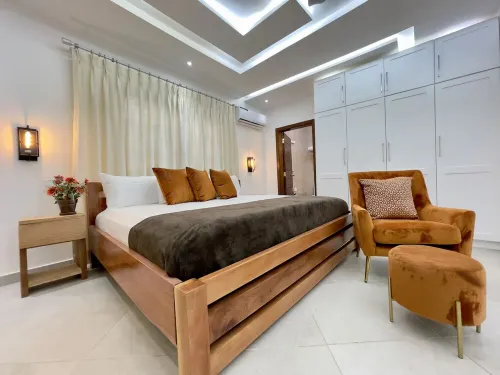 Amazing Twin Terrace 5 bedrooms 5 baths with Car & Driver Rental Option