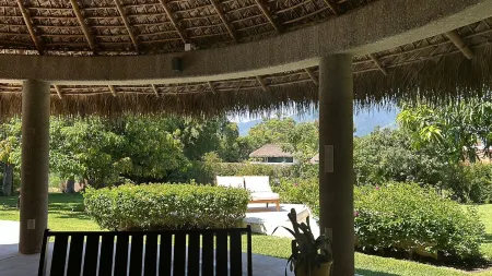 Espaciosa y refinada casa campirana. Con alberca climatizada, jacuzzi y palapa. Отели в г. Яутепек-де-Сарагоса