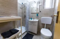 Studio apartment Raspolic