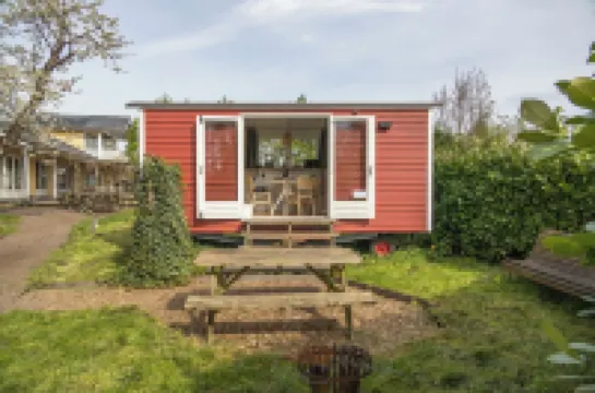 Tinyhouse Voordek - Lakes of Vinkeveen near Amsterdam Hotels in 