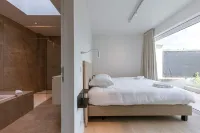 Huswell - Family Villa with Terrace and Parking