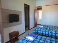 Excellent seaside house with pool, swim up bar and mine football field Hotels in Itamaraca