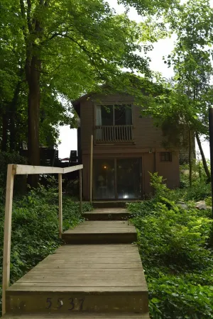 Traditional Lake Michigan Cottage